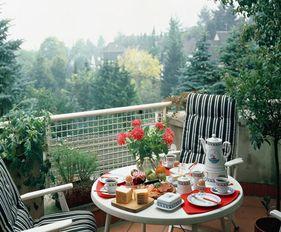 阳台吃瓜事件反转,真相大白，反转背后引人深思